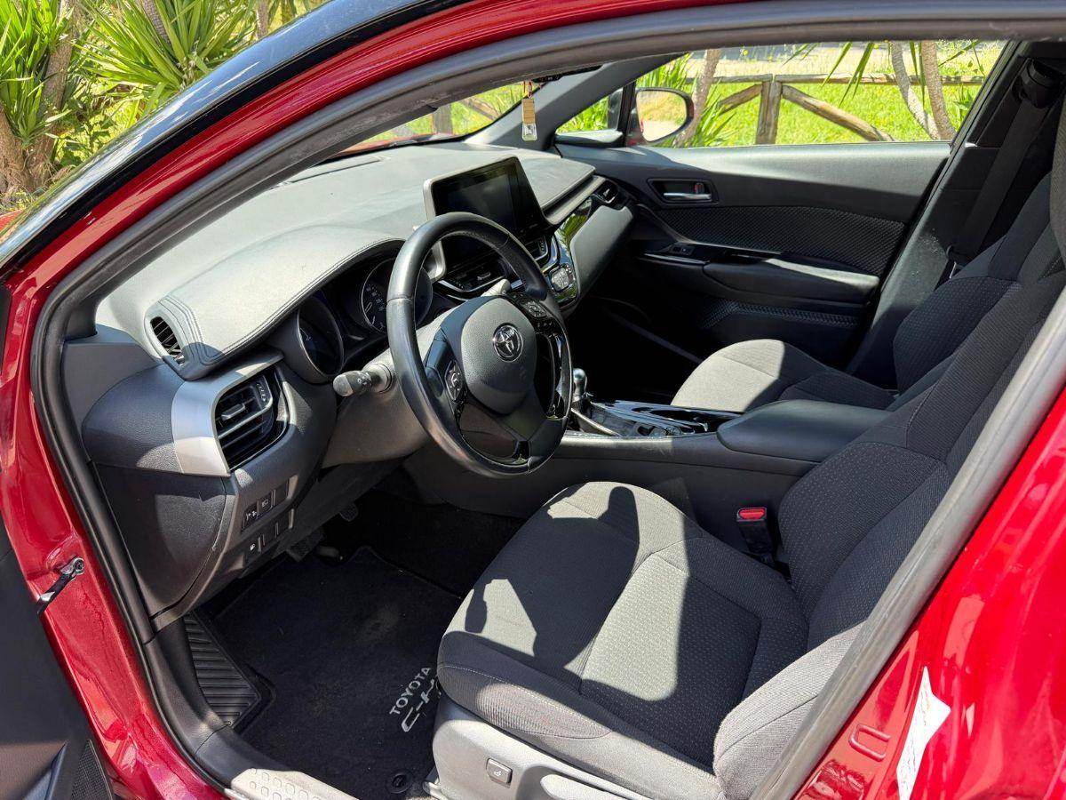 TOYOTA - C-HR - 1.8 Hybrid CVT Lounge