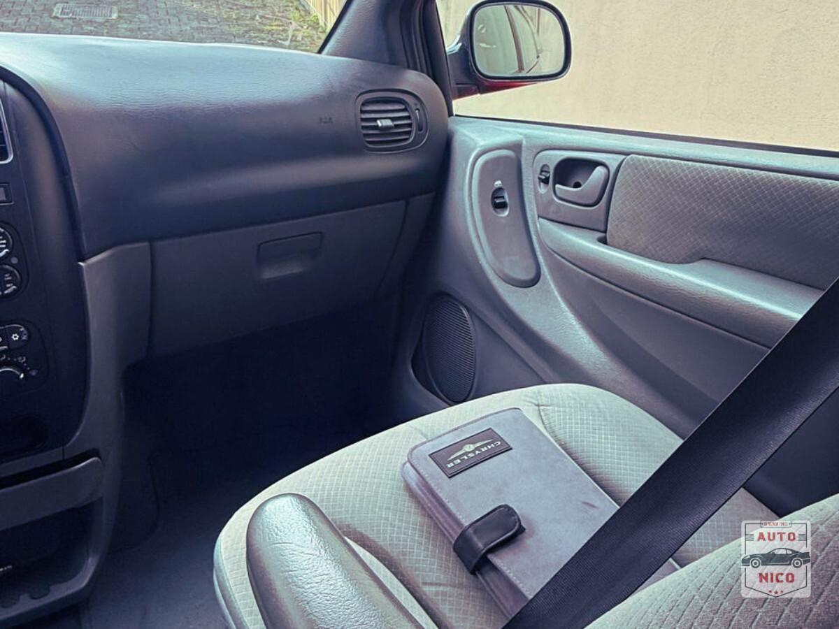 Chrysler Voyager 2.8 CRD cat SE Auto - 8 posti