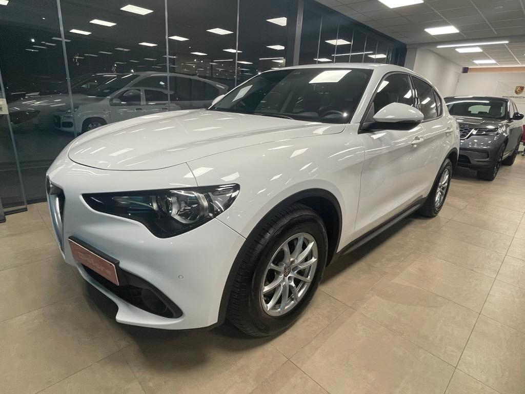 Alfa Romeo Stelvio 2.2 Turbodiesel 160 CV AT8 RWD Business