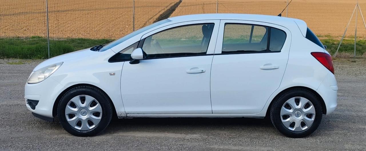 Opel Corsa 1.2 80CV 5 porte GPL-TECH Edition