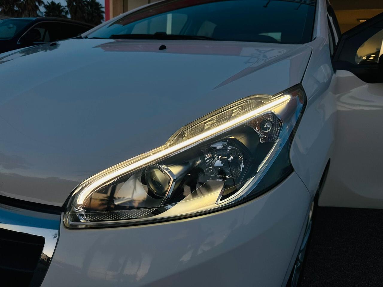 Peugeot 208 BlueHDi 75 5 porte Allure