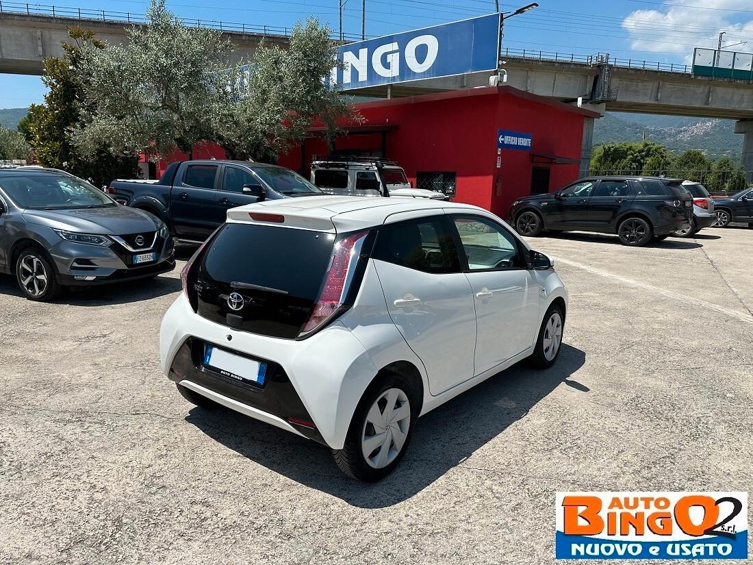 Toyota Aygo 1.0 VVT-i 69 CV 5 porte x-cool TSS