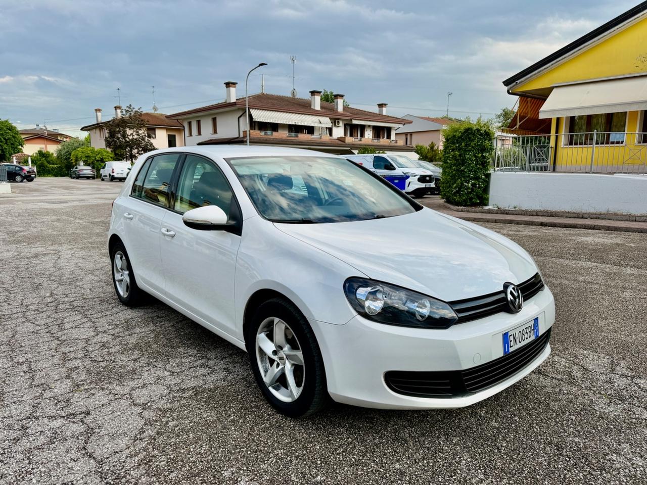 Volkswagen Golf 1.6 TDI DPF 5p. Highline