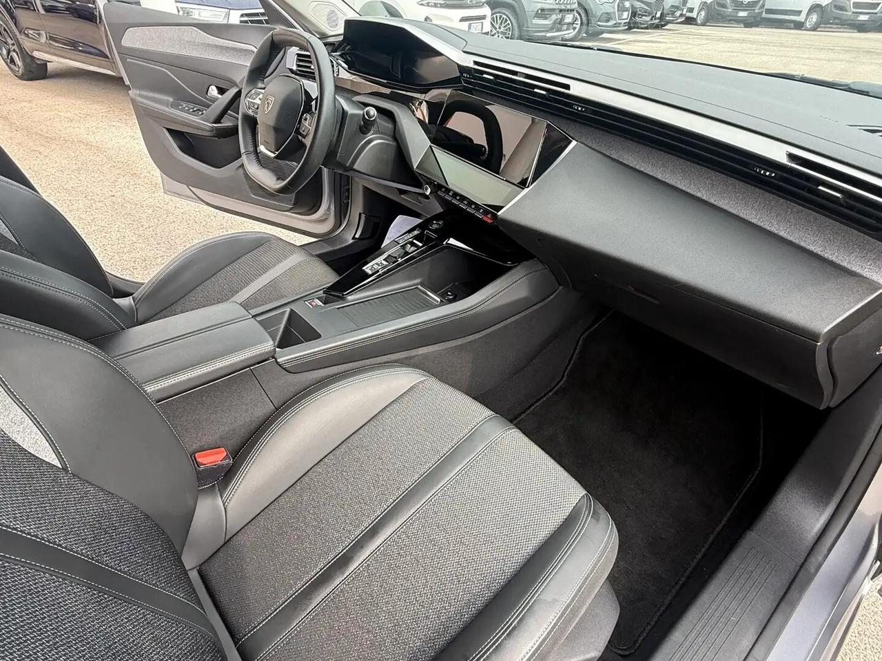 Peugeot 308 Plug-in Hybrid 180 e-EAT8 Allure Pack