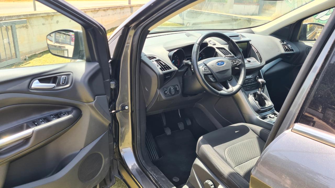 Ford Kuga 1.5 TDCi 120 cv 8v. Business 2017