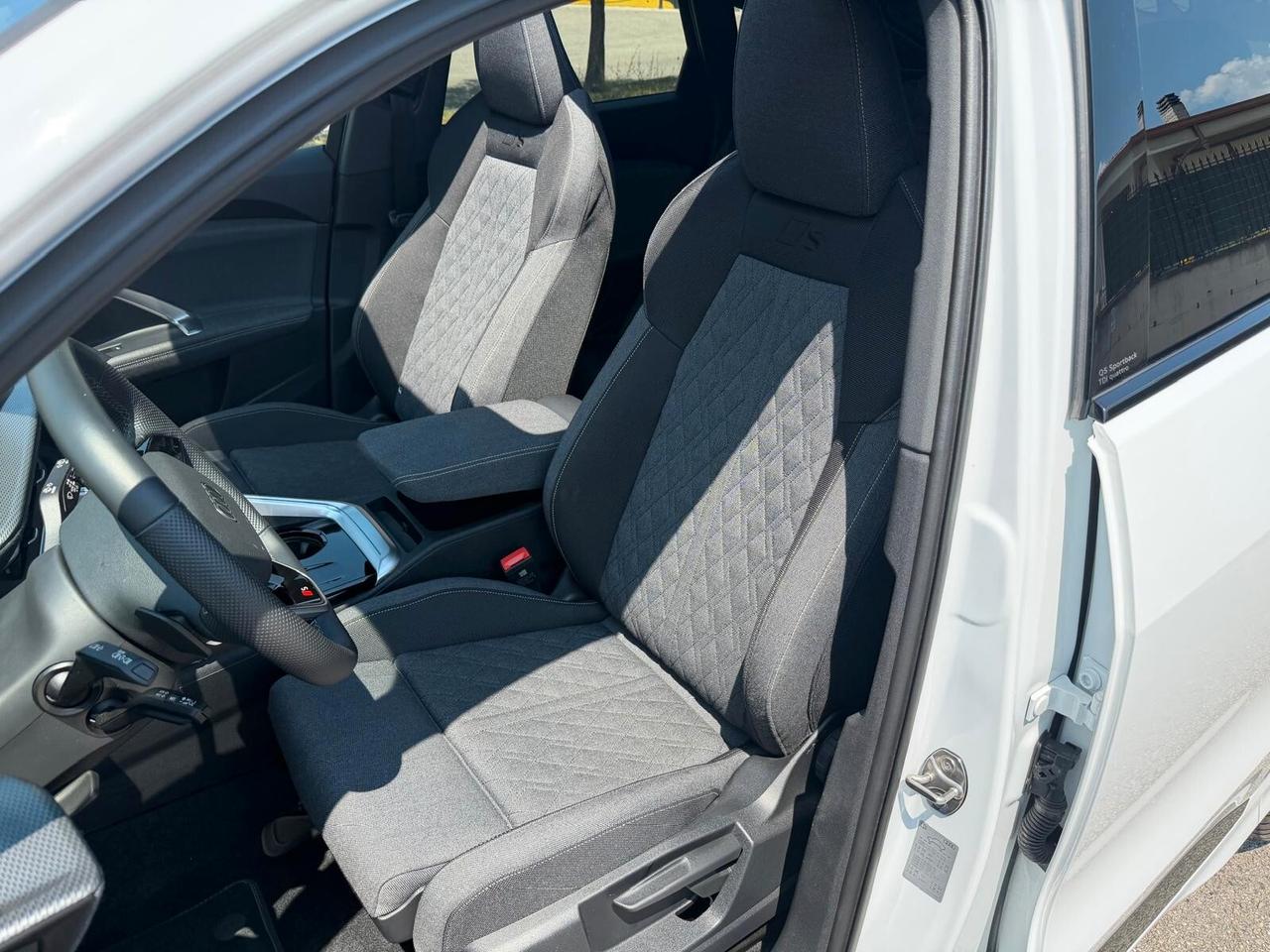Audi Q5 SPB 40 TDI 4x4/STRONIC/SLINE/TETTO/TEL-360/PDC/CRUISE/RADAR/CERCHI 21/PORT ELEETT/V.PRI/DISTRONIC