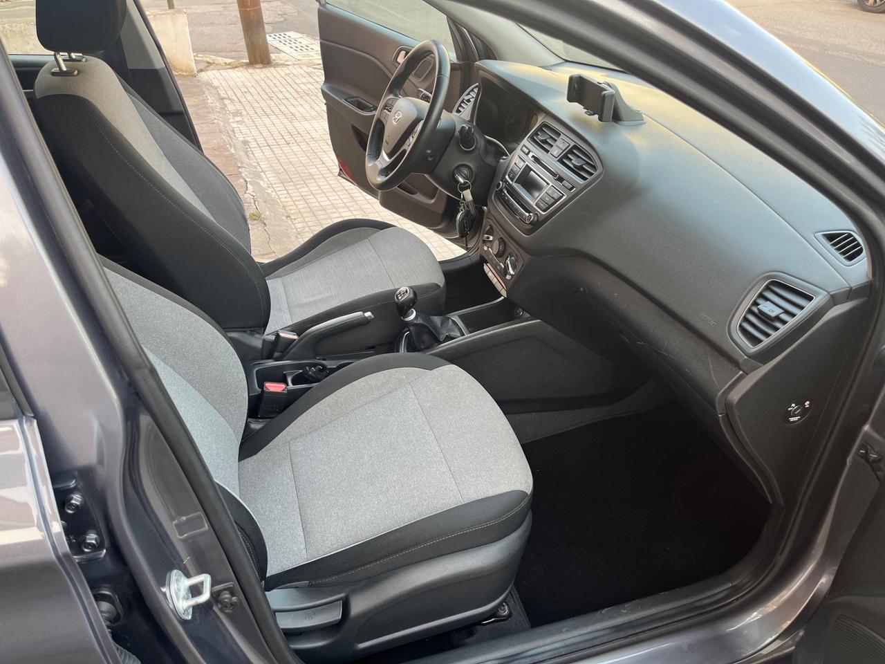 Hyundai i20 1.2 84 CV 5 porte Econext Comfort