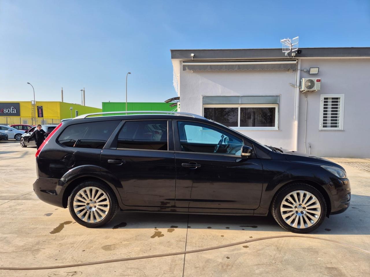 Ford Focus 2.0 (145CV) 5p. GPL TITANIUM