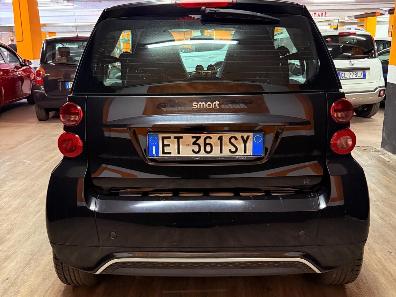 MAGNIFICA SMART FORTWO COUPE CON SOLI 50.961 KM ADATTA A NEOPATENTATI