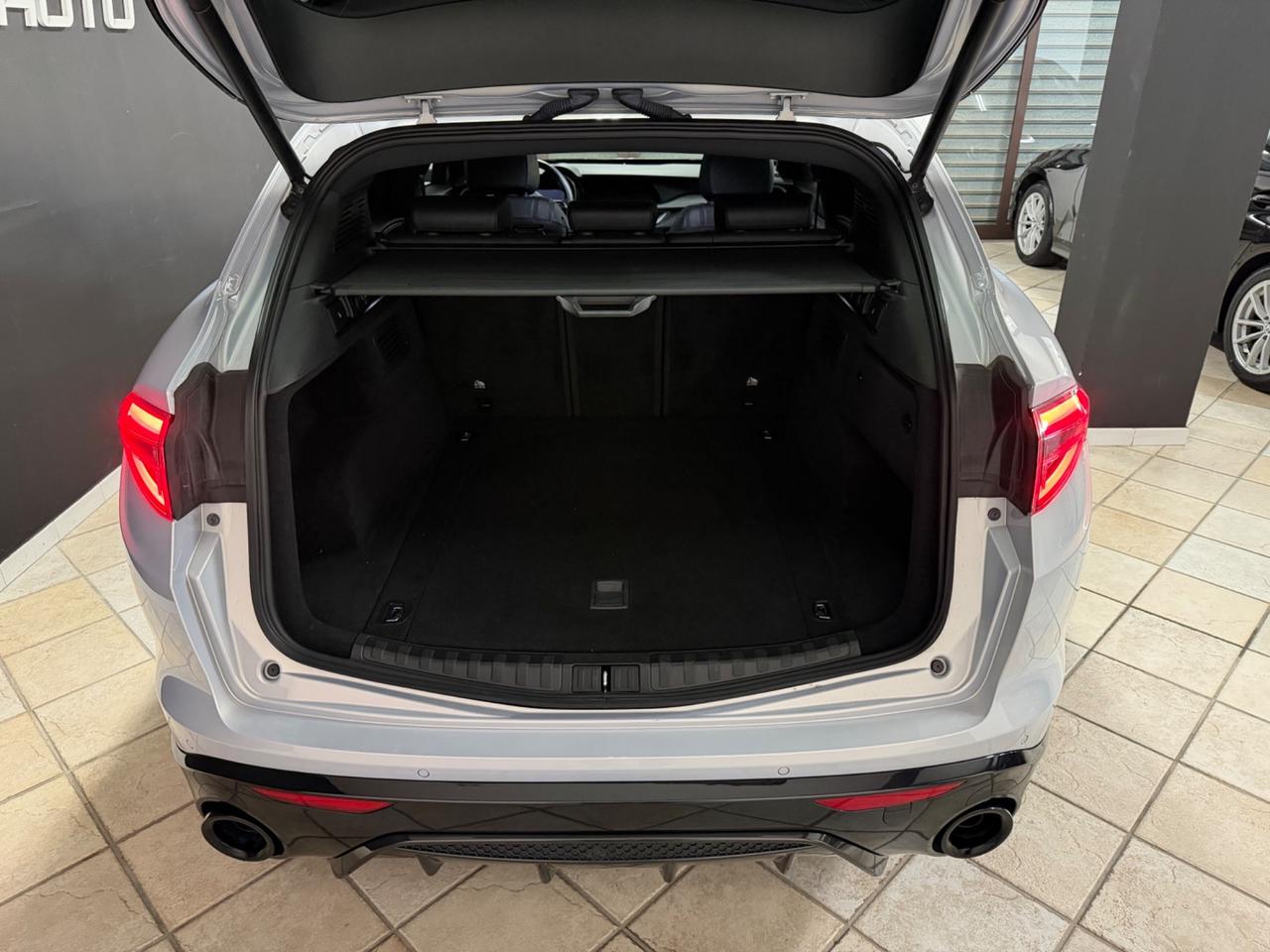 Alfa Romeo Stelvio 2.2 Turbodiesel (210) AT8 Q4 Veloce