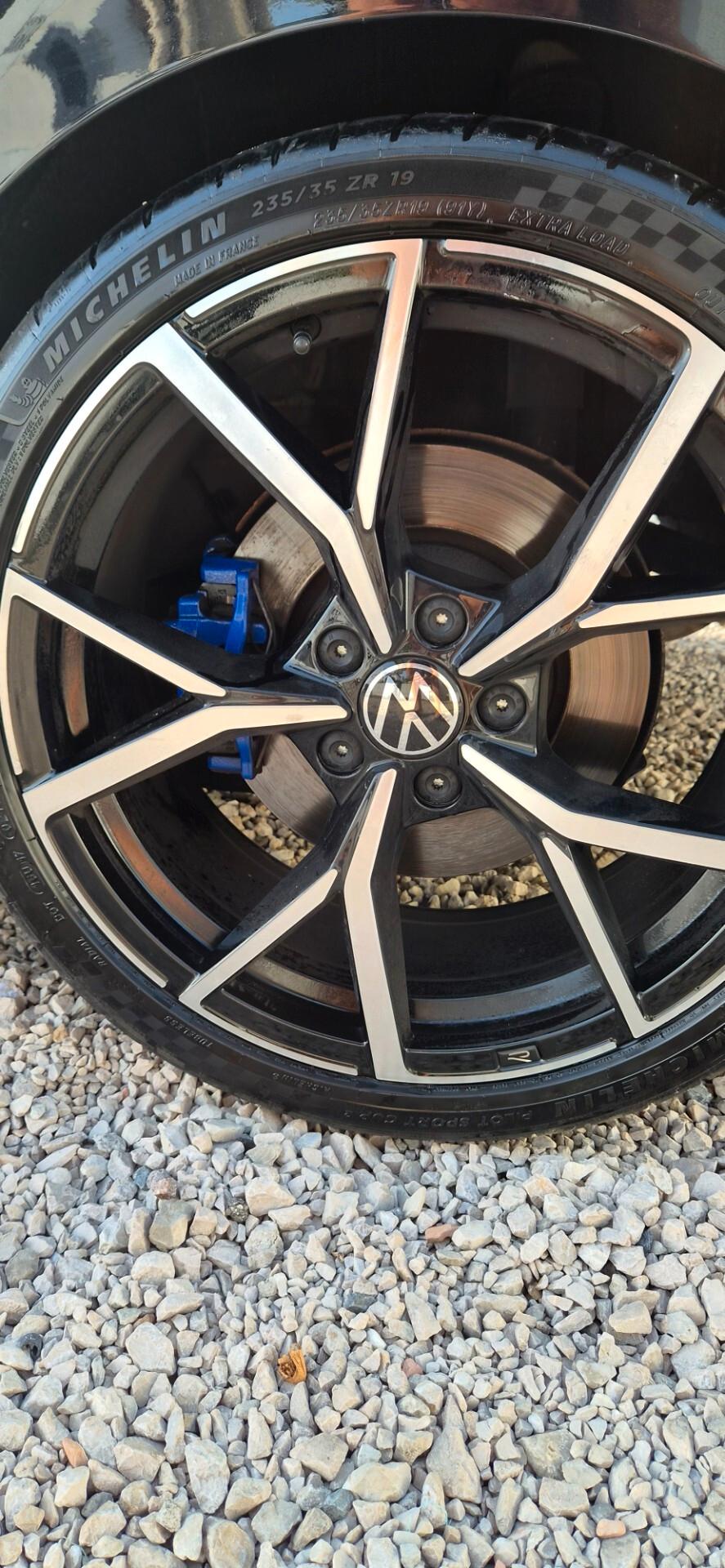 Volkswagen Golf 2.0 TSI DSG 4Motion R 500cv