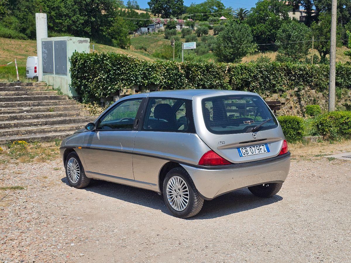 LANCIA Y 1.2 BENZINA OK NEOPATENTATI