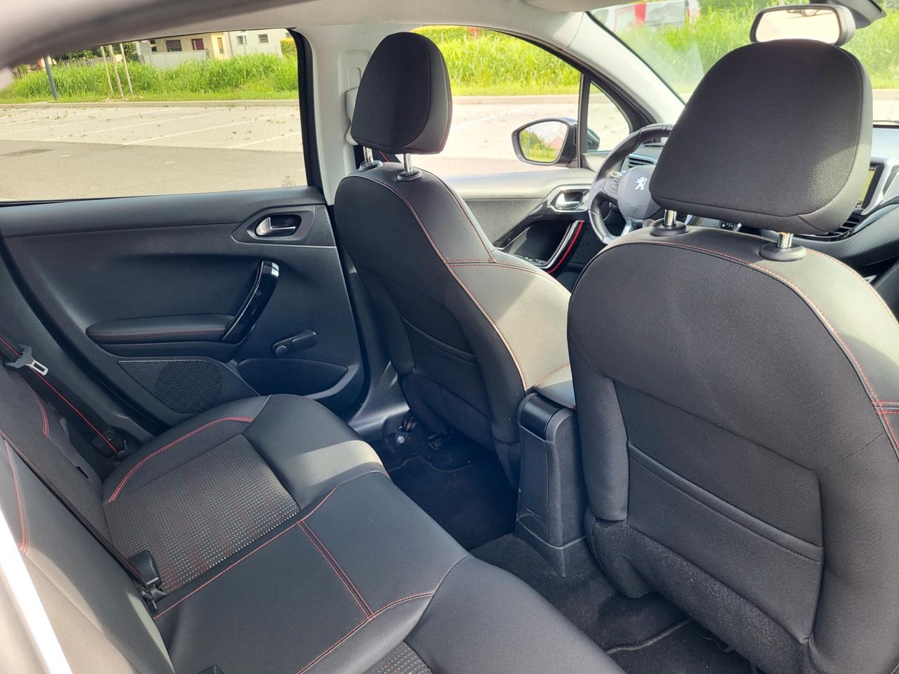 Peugeot 208 GT Line 5P