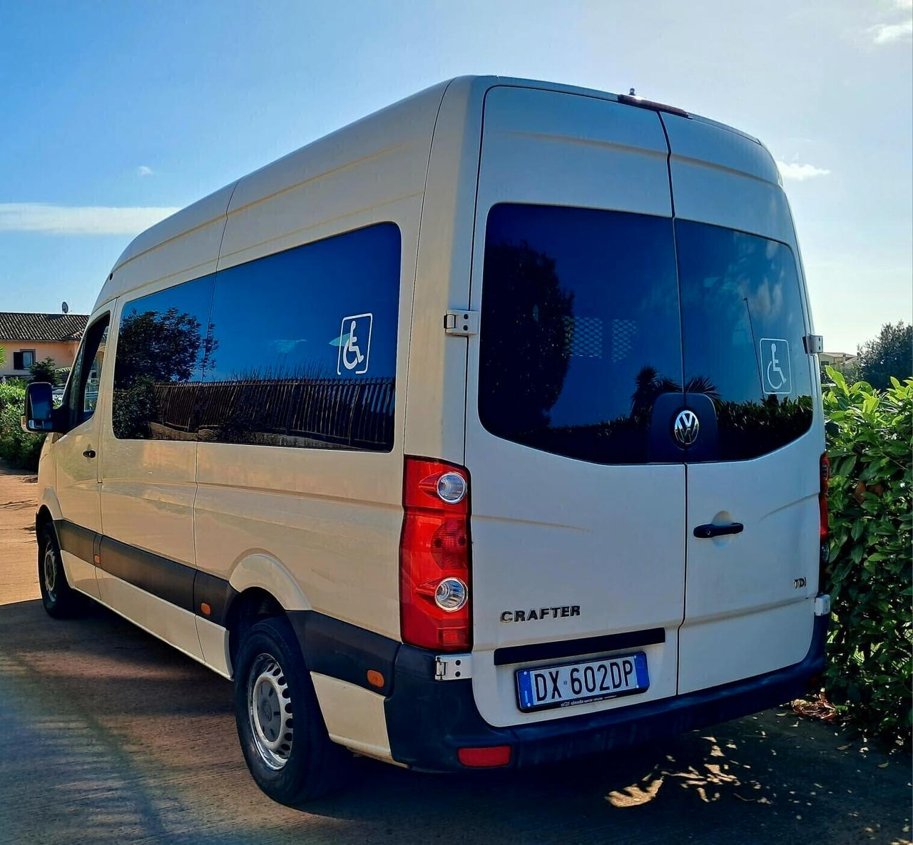 Volkswagen Crafter VW 9 POSTI TETTO ALTO TRASPORTO DISABILI PEDANA ELETTROIDRAULICA