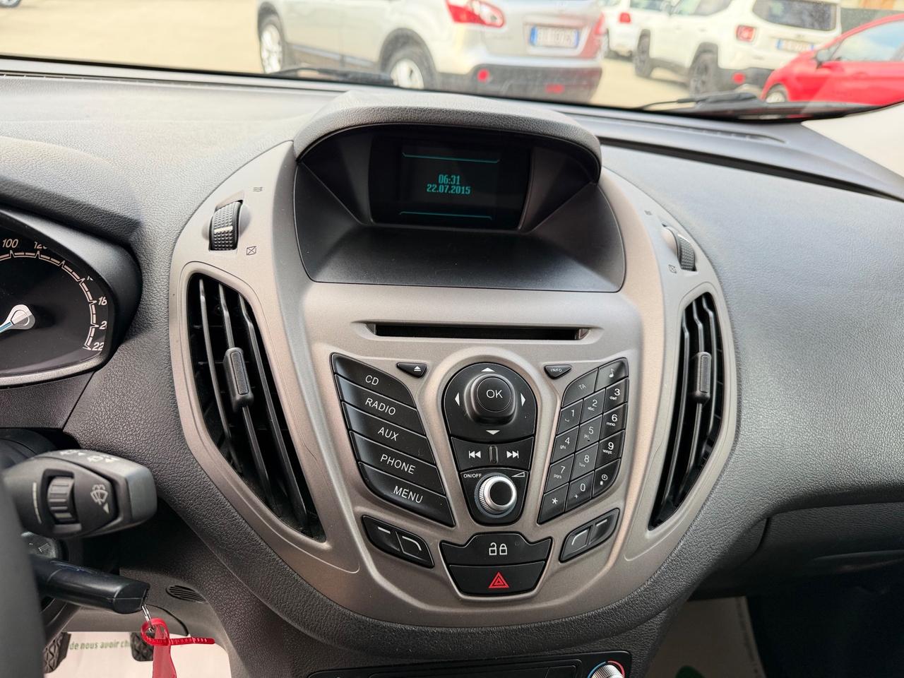 Ford Tourneo Courier 1.5 TDCI 75 CV Titanium