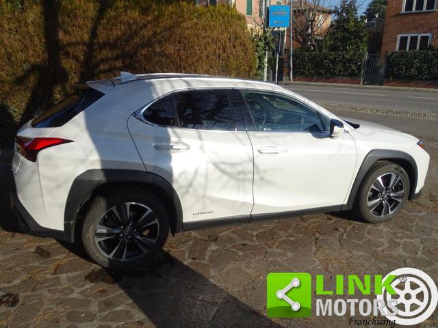 LEXUS UX 250h Premium