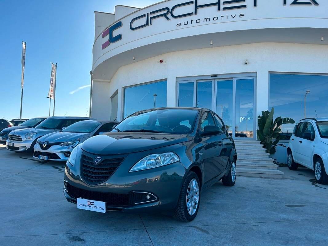 Lancia Ypsilon 1.2 8v Silver c clima 69cv