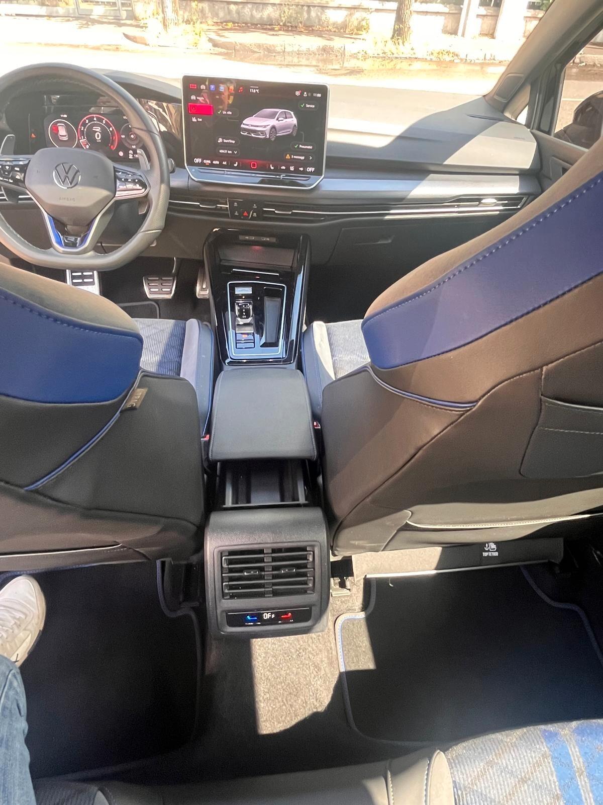 Volkswagen Golf R VIII 8.5 TETTO PERFORMANCE BLACK 2025