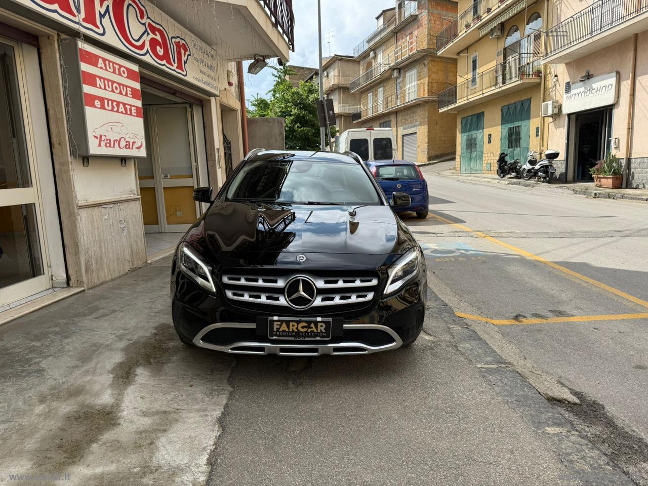 MERCEDES-BENZ GLA 200 d Automatic Sport CROSS