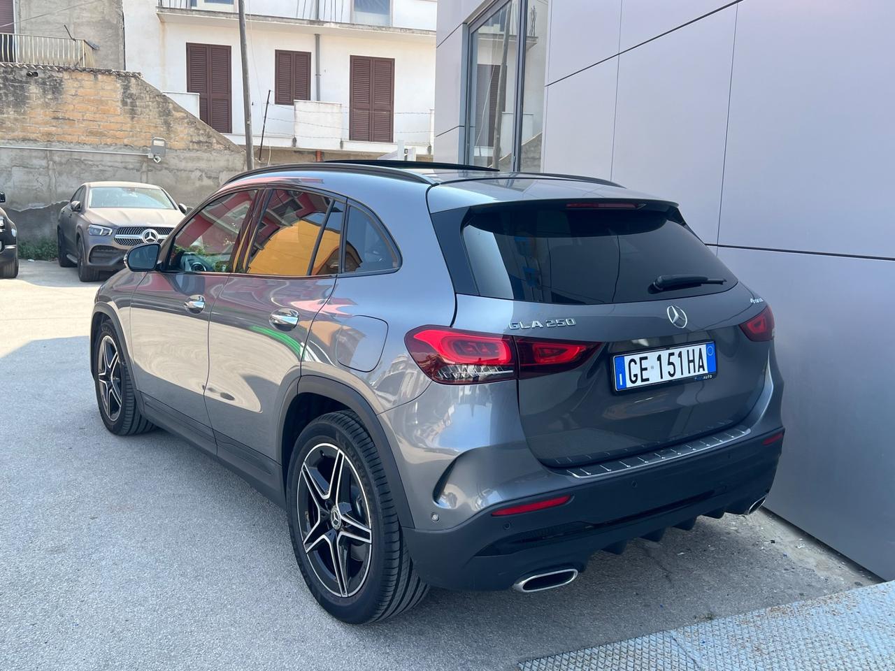 Mercedes-Benz GLA 250 Premium 4matic auto