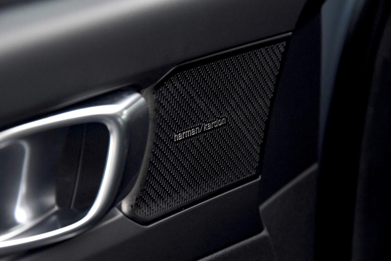 Volvo XC40 T4 Recharge Plug-in Inscription Expression