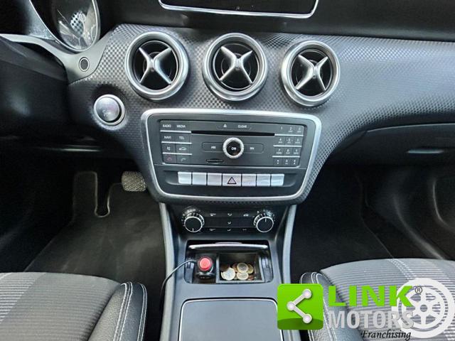 MERCEDES-BENZ A 180 d Automatic Premium