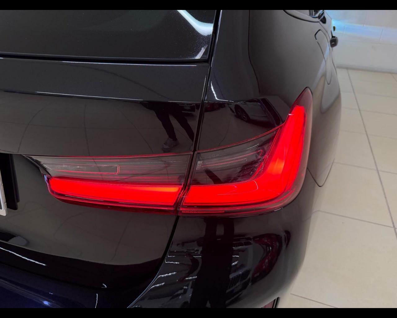 BMW Serie 3(G20/1-80/1) - 330d 48V xDrive Touring Msport