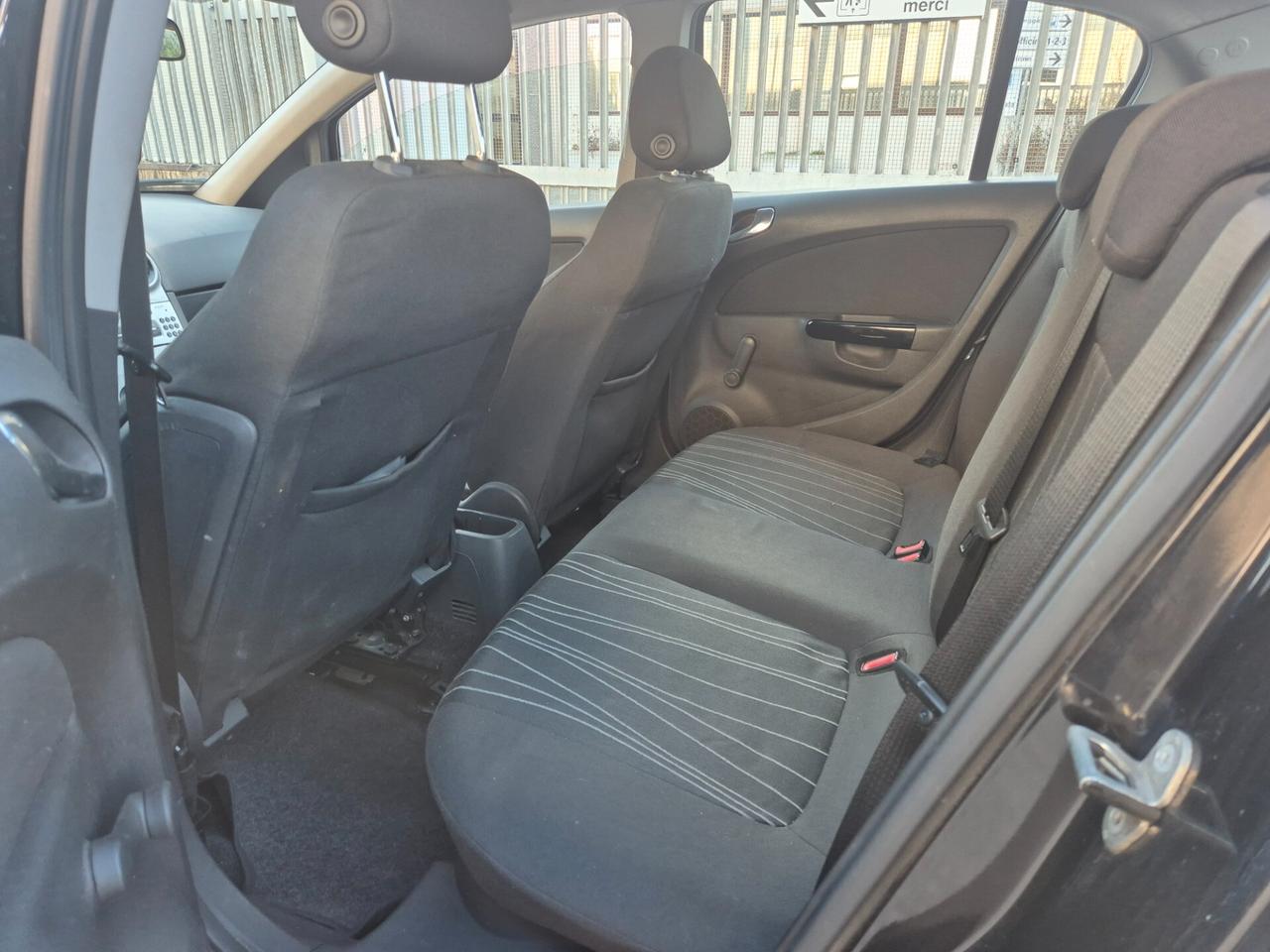 Opel Corsa 1.2 5 porte Club