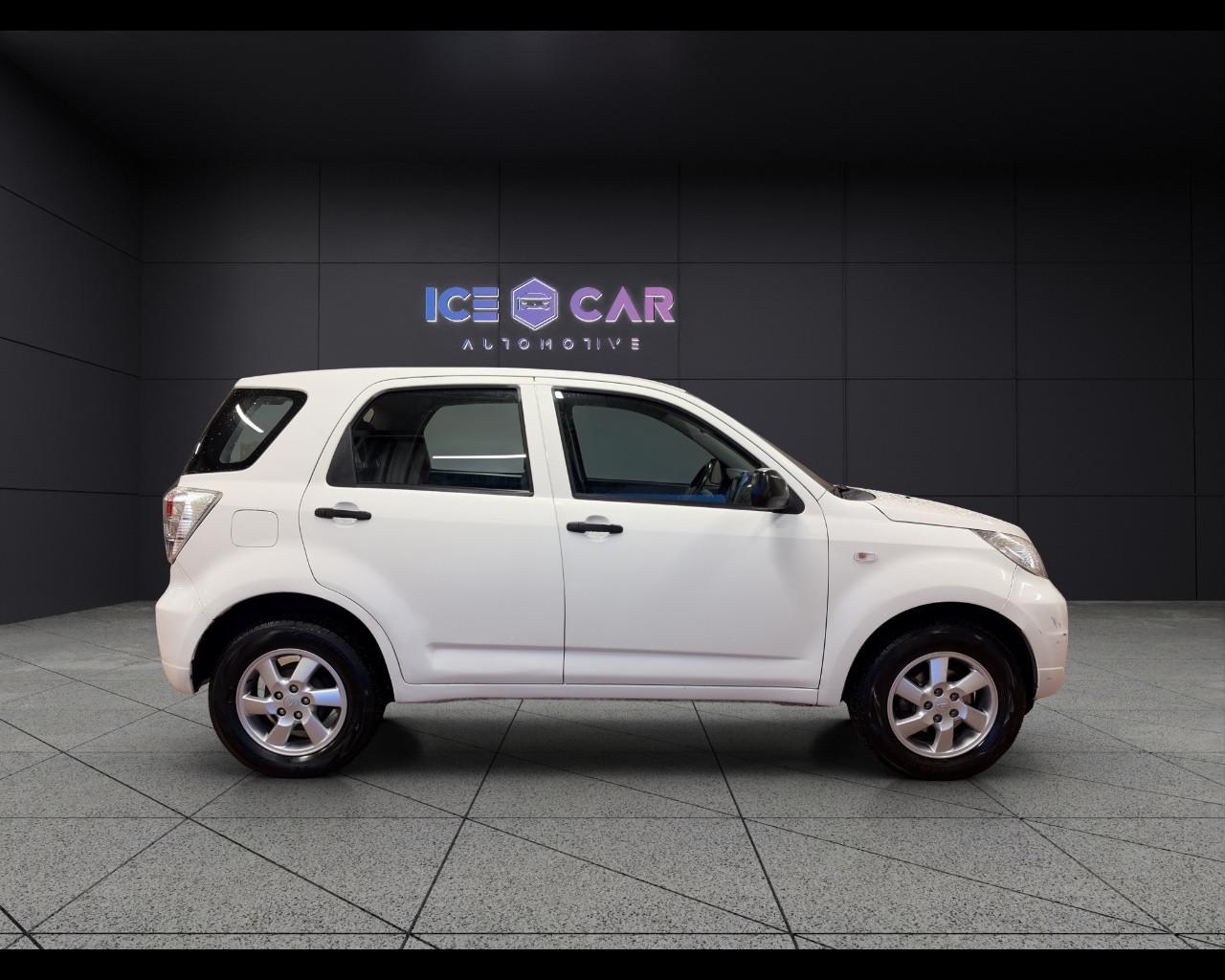DAIHATSU Terios 1.5 2WD B Easy Five