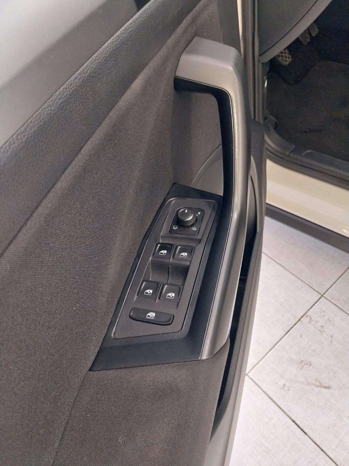 Volkswagen T-Roc 1.0 TSI 110cv ivaesposta 2022