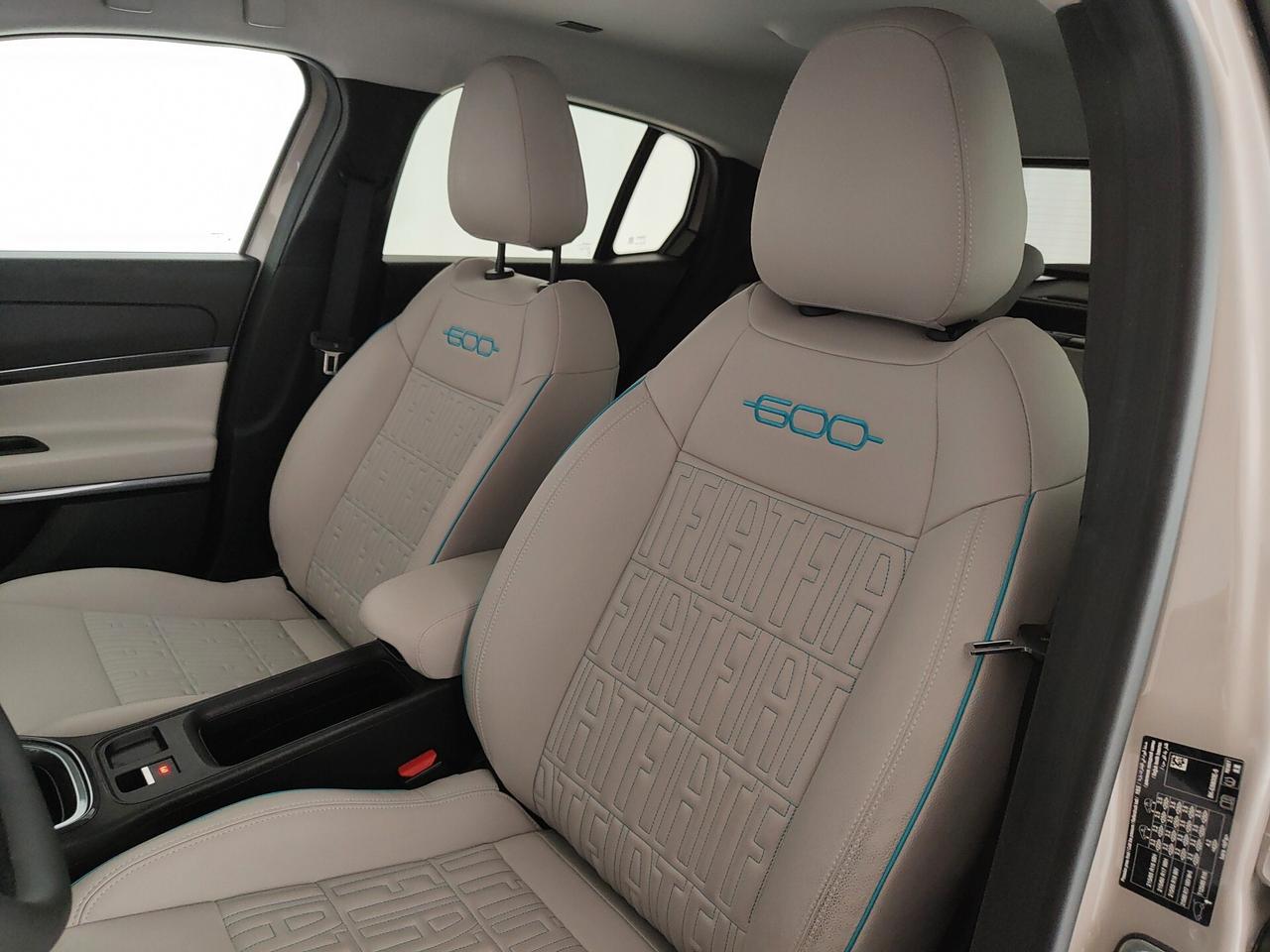 Fiat 600 Hybrid 100 CV DCT MHEV La Prima