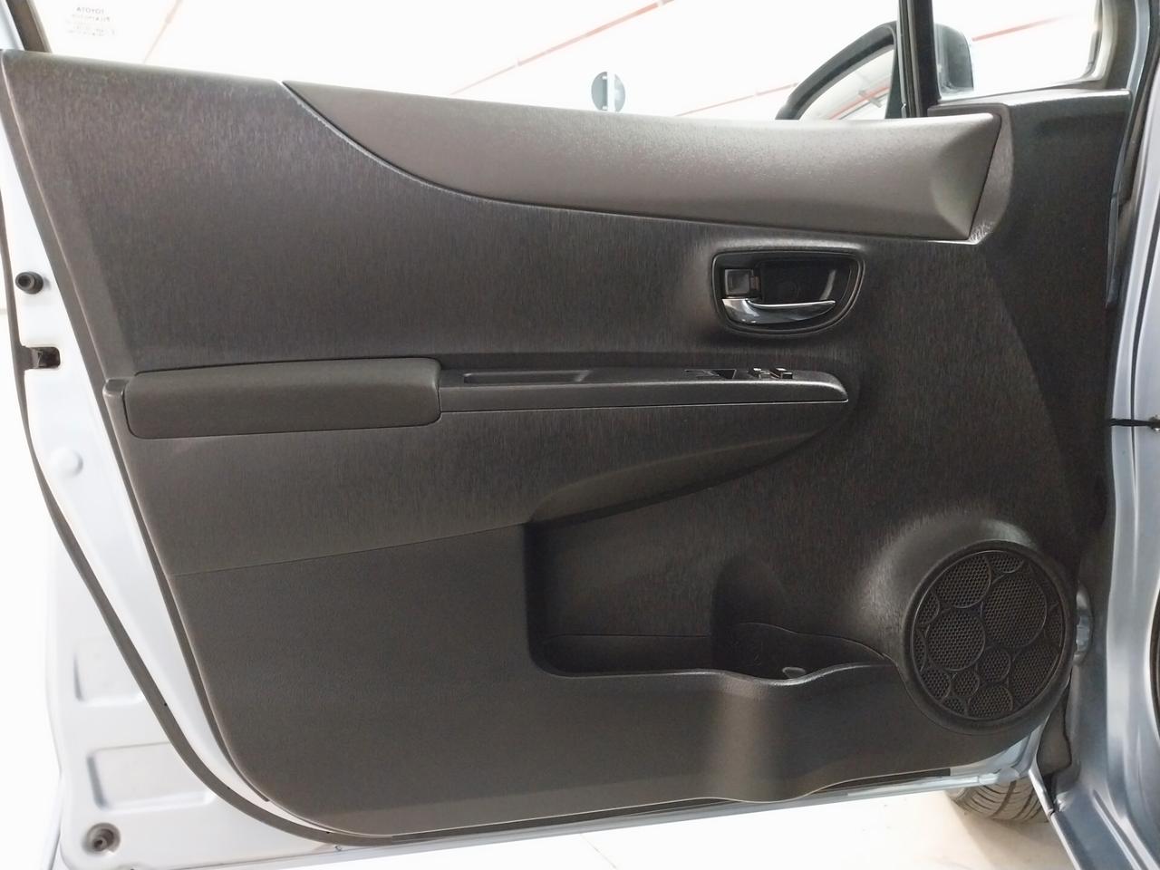 Toyota Yaris 1.4d-4d Lounge - ok neopatentati