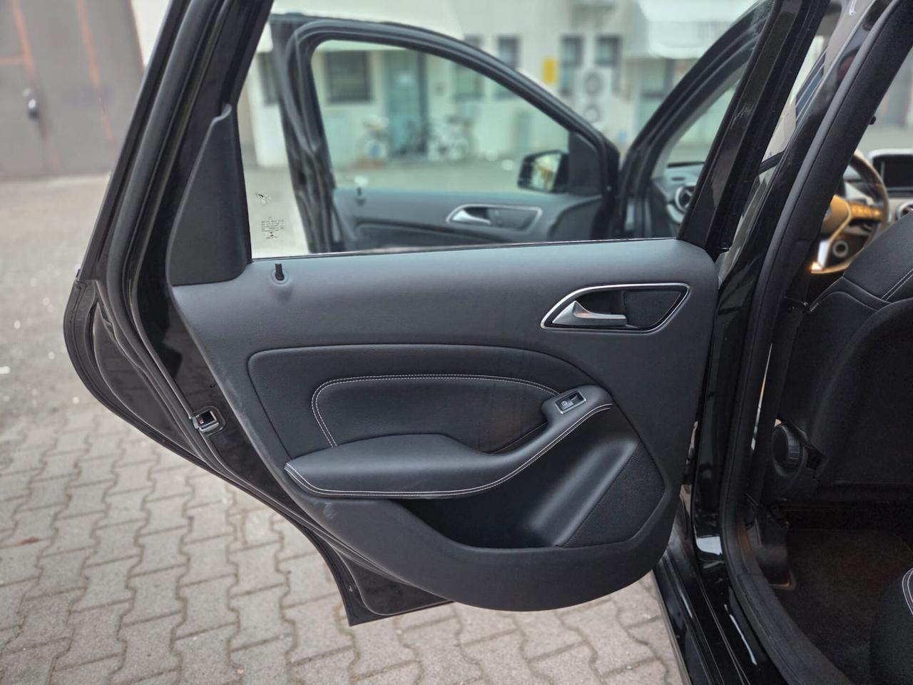 Mercedes-benz B 200 CDI Automatic Premium