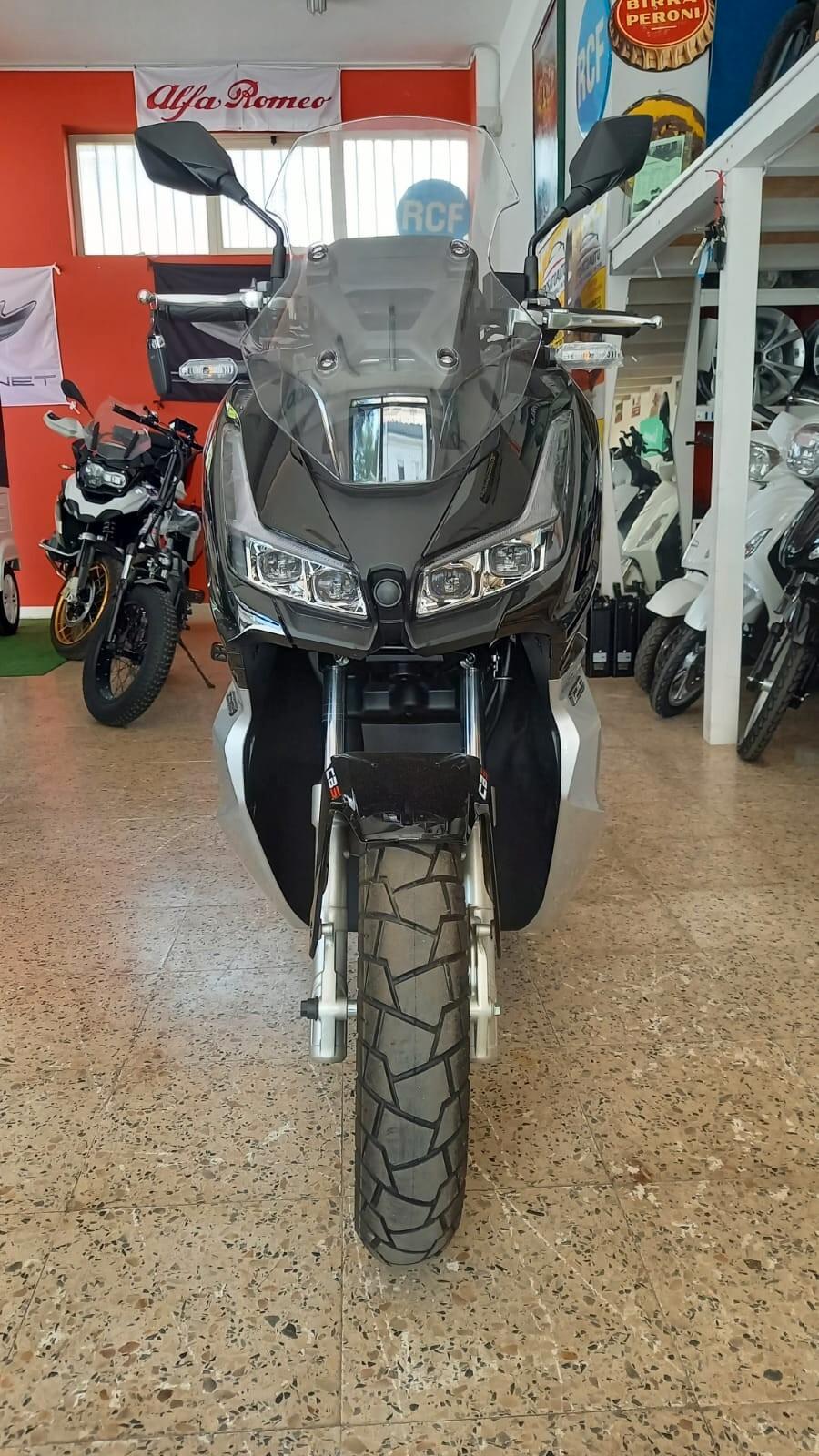 SCOOTER TNT MOTOR XCO 125CC NERO METAL STRUMENTAZIONE TFT E5