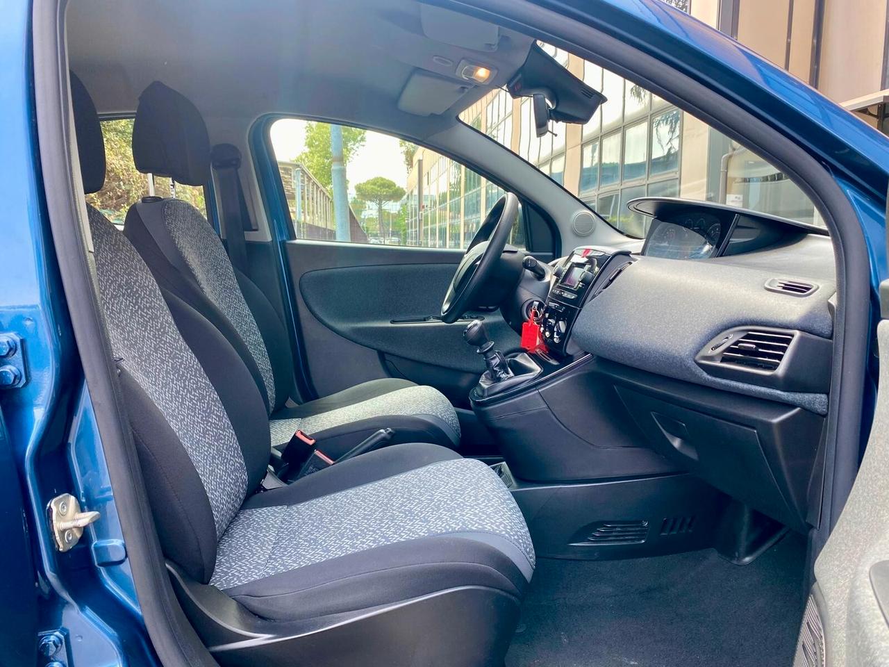Lancia Ypsilon Hybrid Platino GARANZIA -VARIE UNITA'
