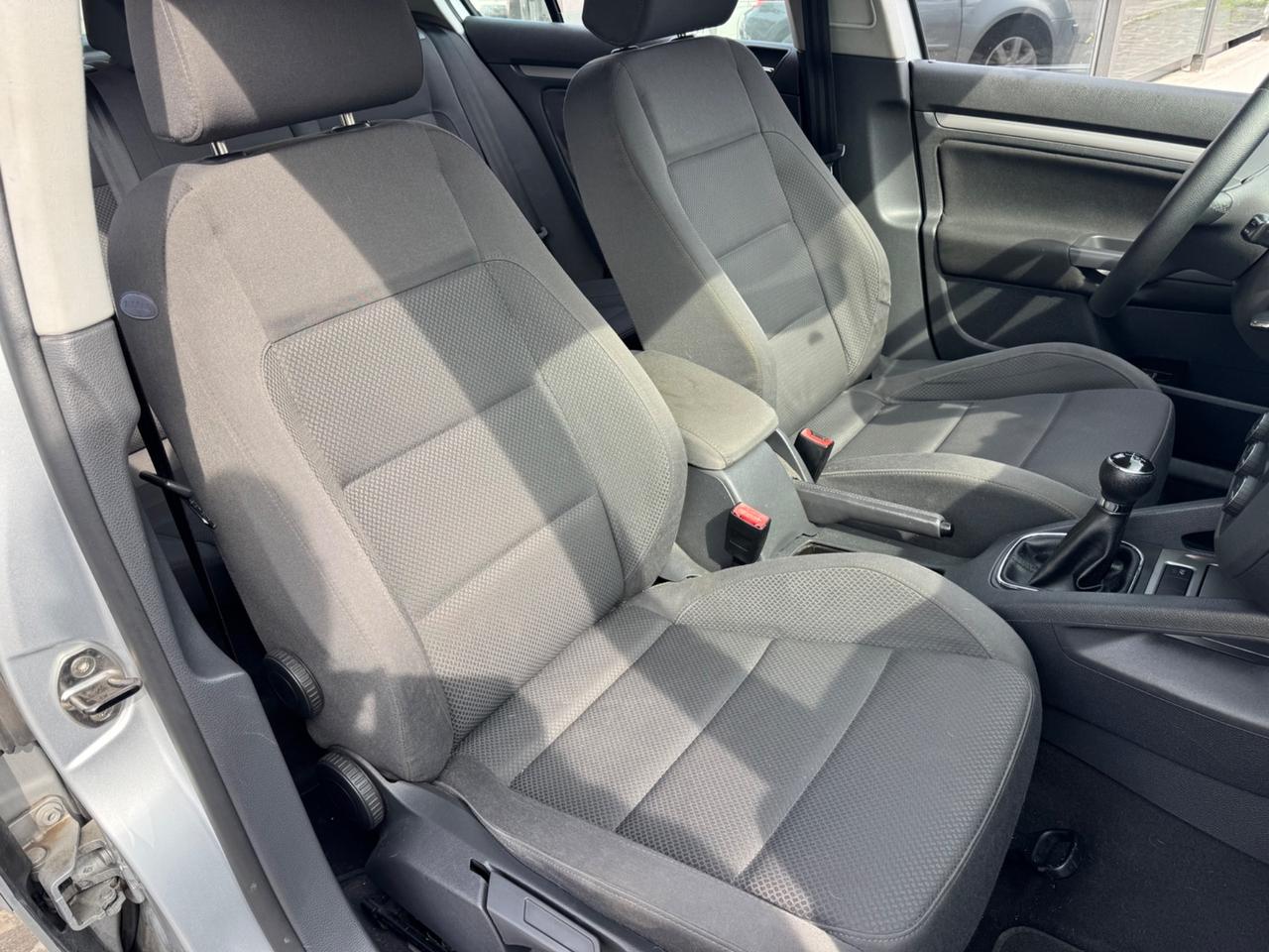 Volkswagen Golf 2.0 16V TDI 5p. Sportline