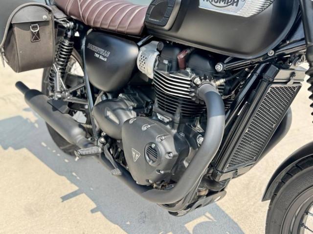 Triumph Bonneville 900 T100 Black my17