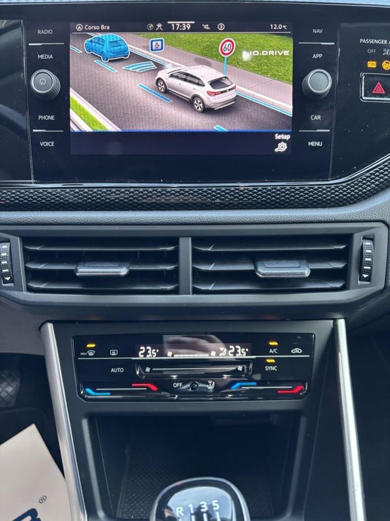 Volkswagen Taigo 1.0 TSI 95 CV Life LED-NAVI-CAM-16"