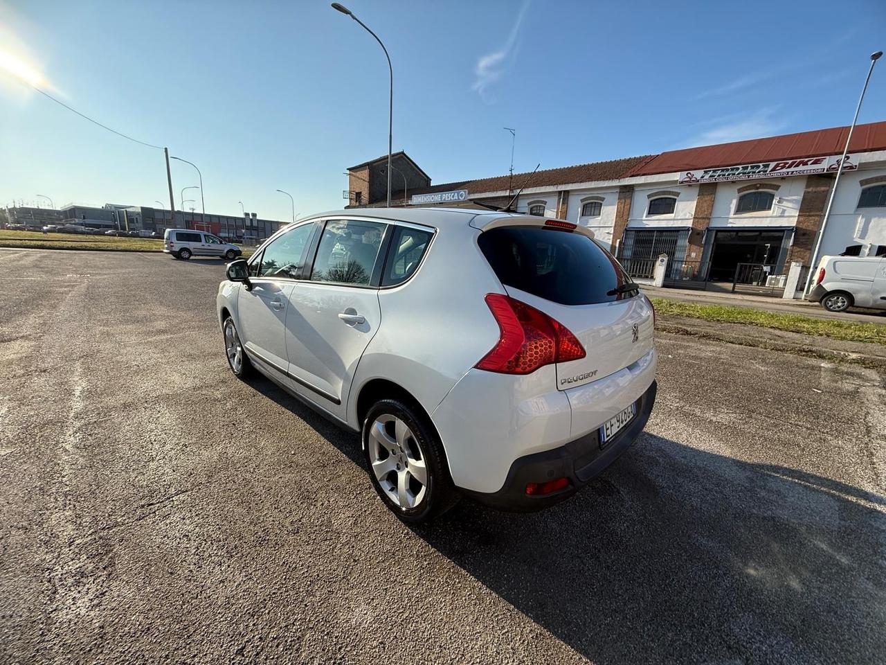 Peugeot 3008 1.6 HDi 112CV Business