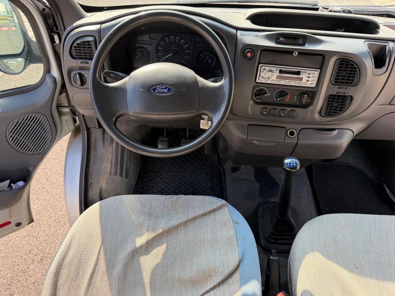 Ford Transit Bus 9 posti