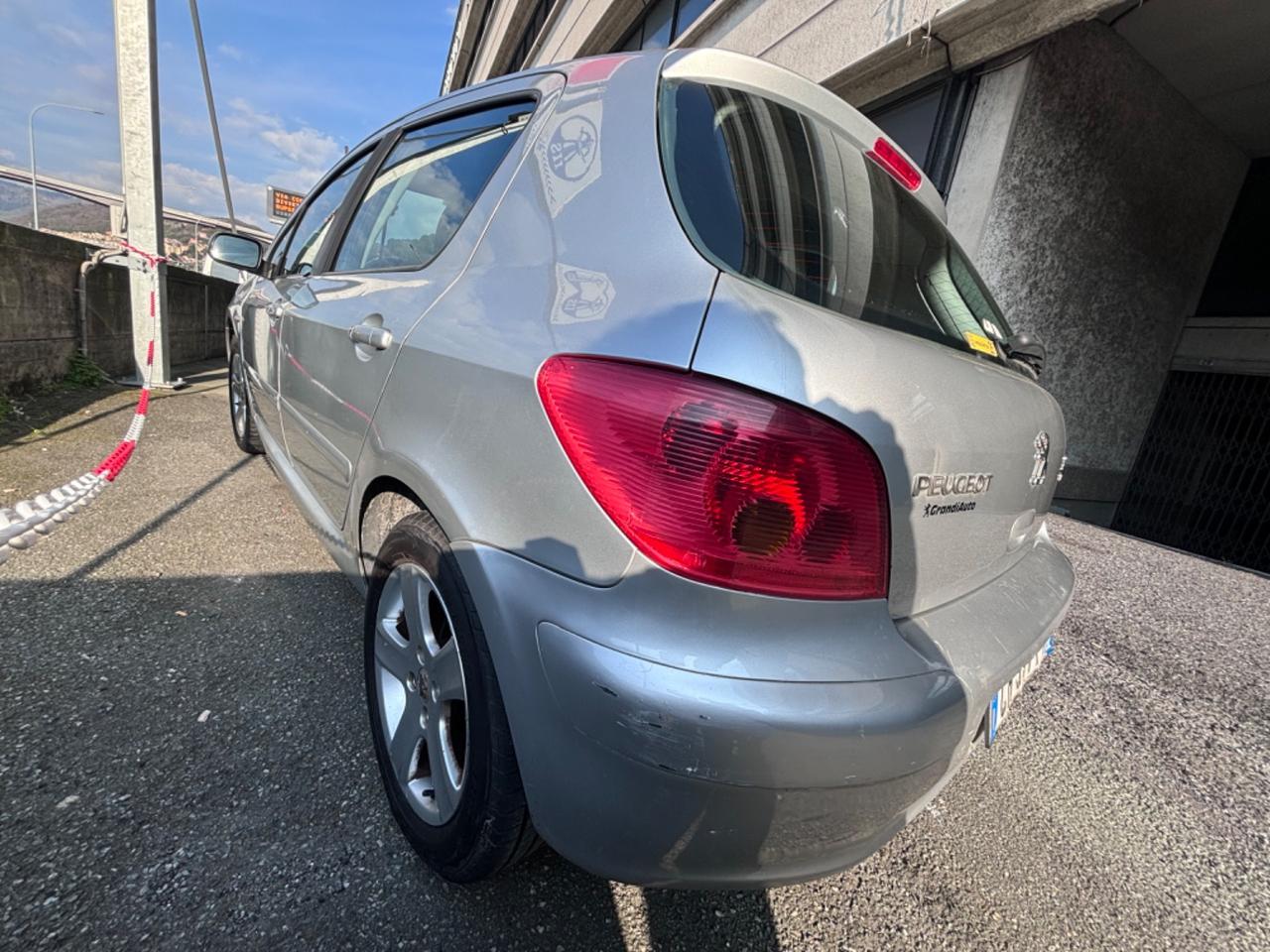 Peugeot 307 2.0 HDi FAP 5p. FULL optional