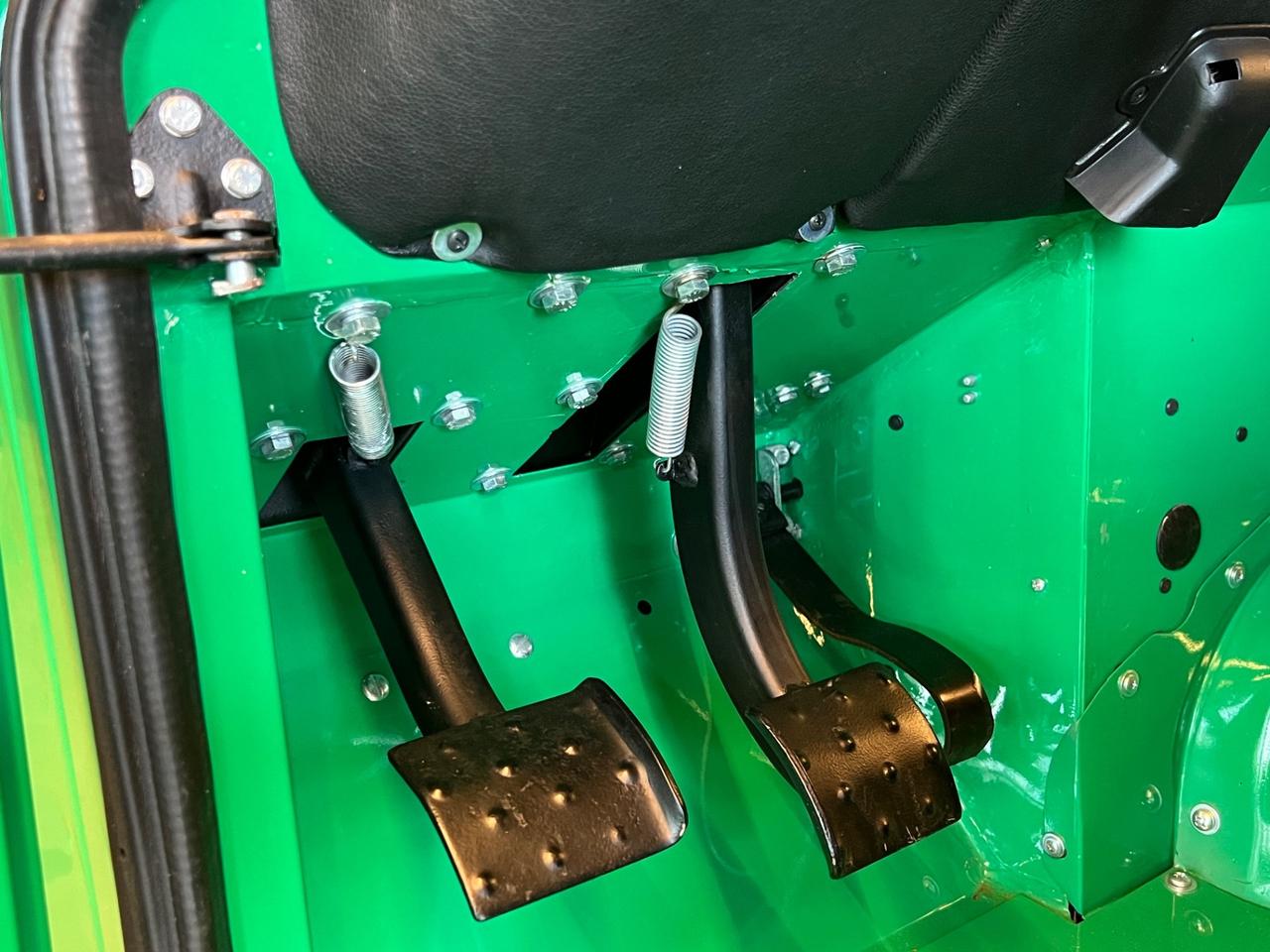 Land Rover Defender Series 109 V8 3