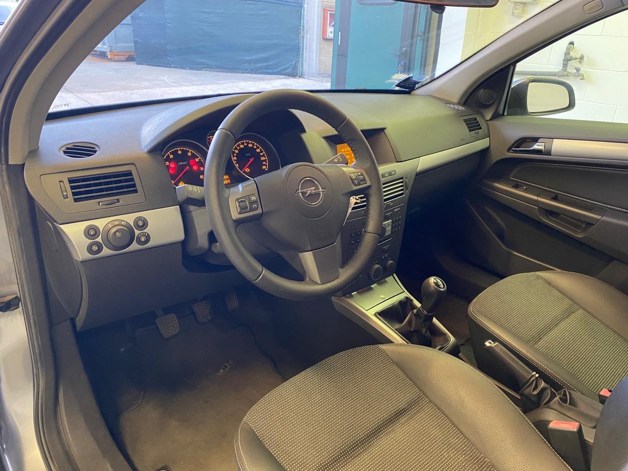 Opel Astra 1.6 16V VVT Station Wagon Cosmo