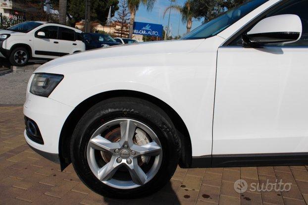 Audi Q5 2.0 tdi 150cv fari bixeno
