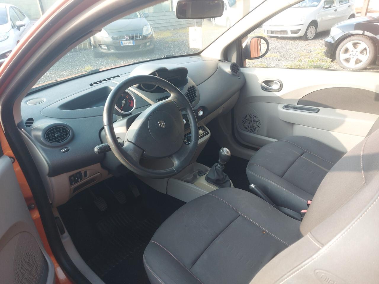 Renault Twingo 1.2 8V 2007 tagliandata