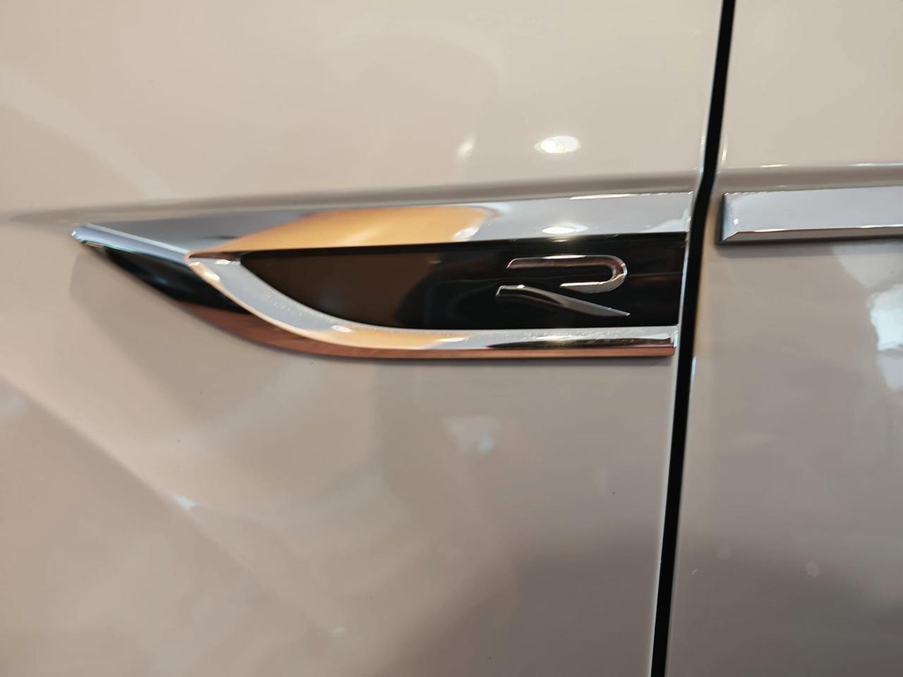Volkswagen T-Roc R 2.0 TSI DSG 4MOTION BlueMotion Technology