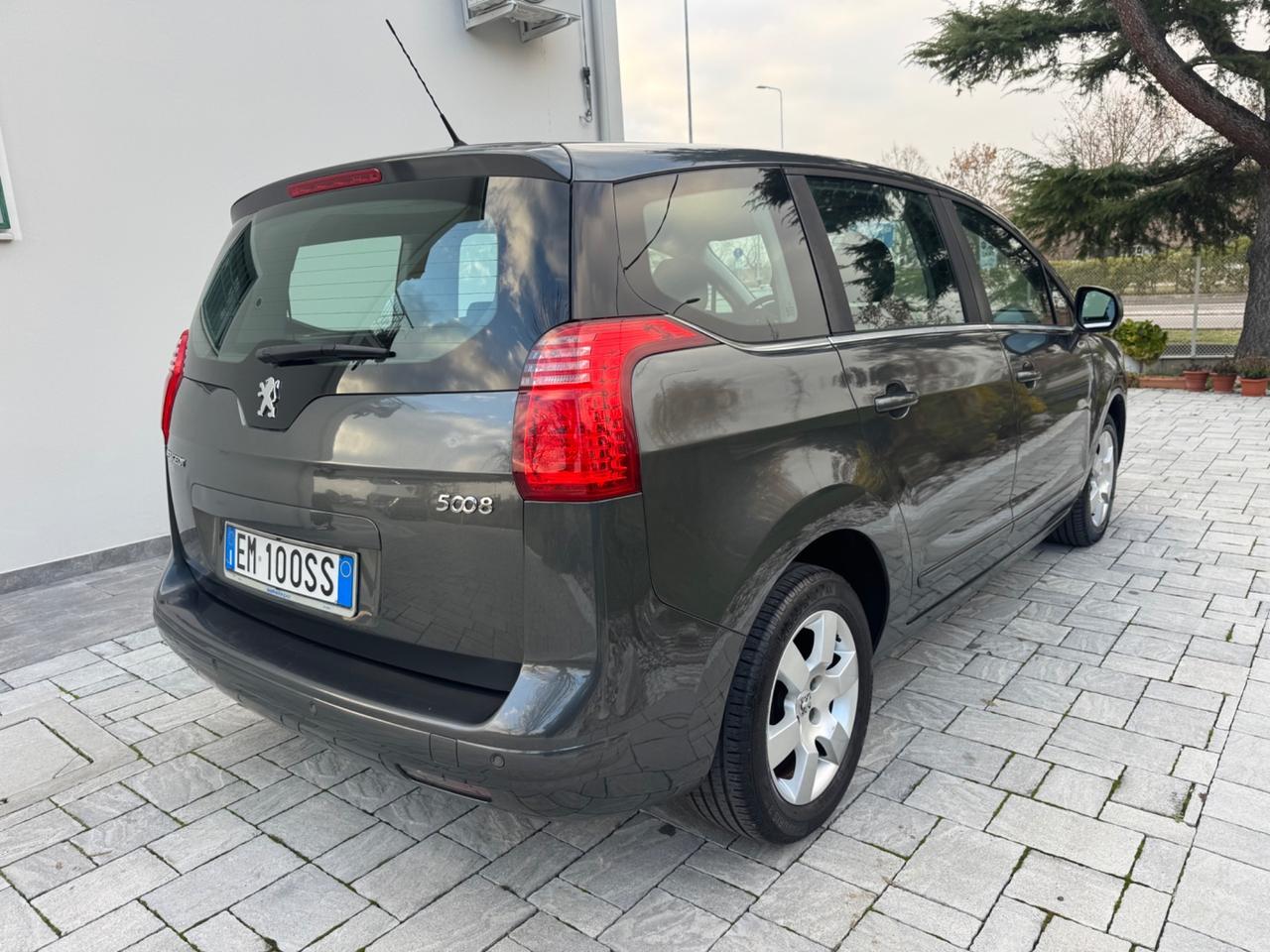 Peugeot 5008 1.6 HDi 112CV Business OK NEOPATENTATI