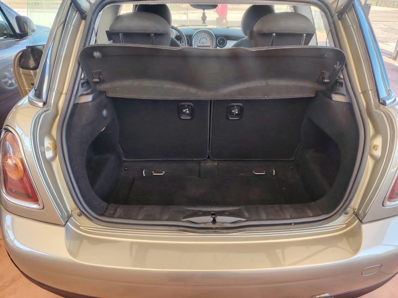 Mini 1.6 16V Cooper D