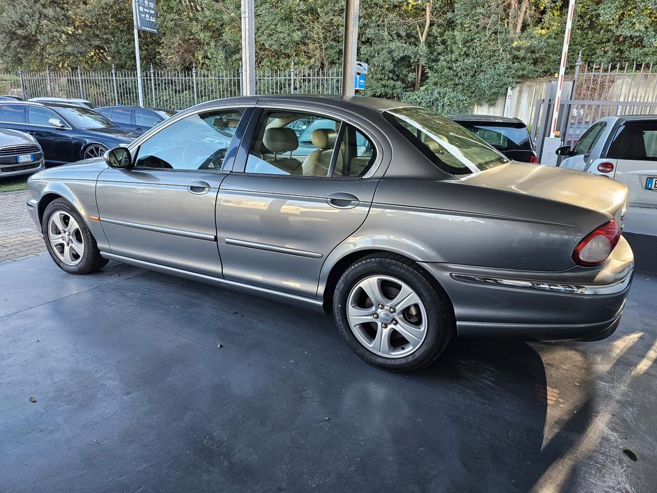 Jaguar X-Type 2 litri V6 24V cat