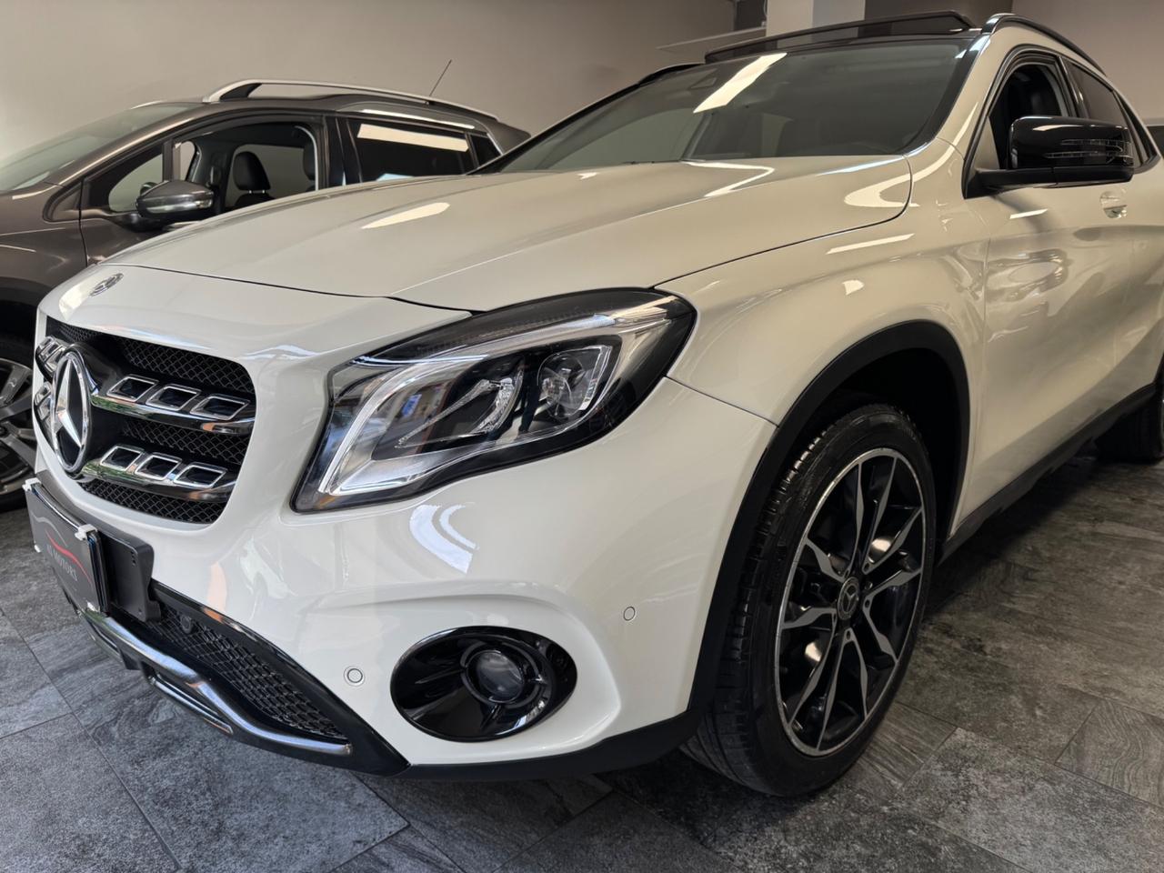 Mercedes-benz GLA 200D 4MATIC Tetto Gancio Traino